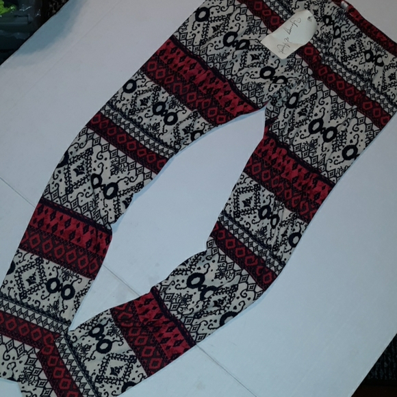 NWT Beautiful Girls YOUNG AT HEART leggings Pants - Picture 3 of 8